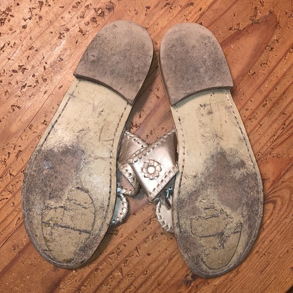 JACK ROGERS Size 7 platinum thong JACKS FLAT sandal pre-loved, leather foot bed - Picture 8 of 9